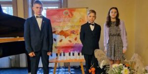 VIII Respublikiniamis jaunųjų pianistų festivalis „Rudens spalvos”