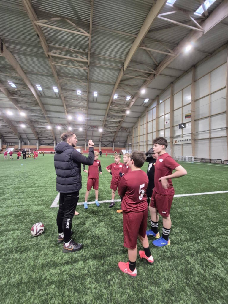 Lietuvos mokyklų žaidynių tarpmokyklinės futbolo varžybos